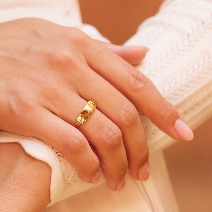 Shiloh Name Bar Ring