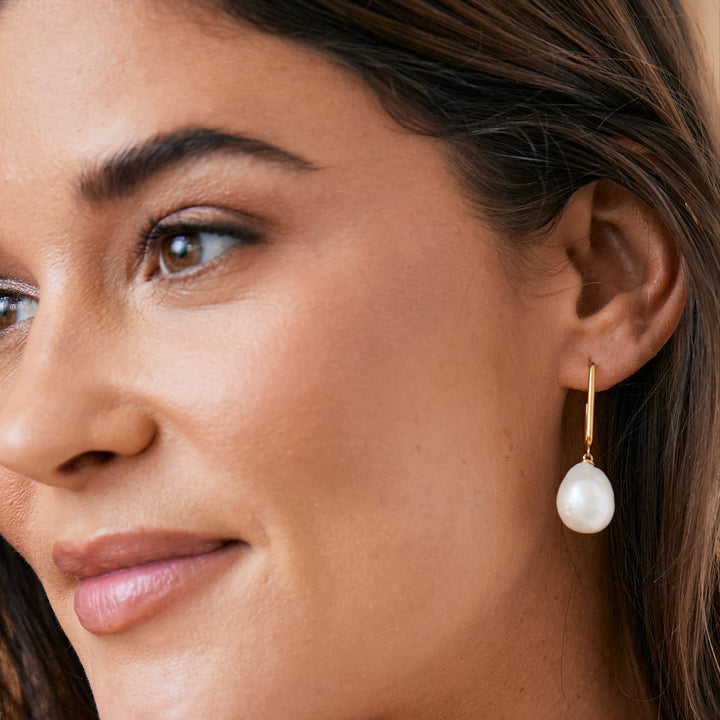 Everly Pearl Earrings