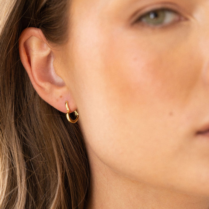 Minnie Heart Earrings