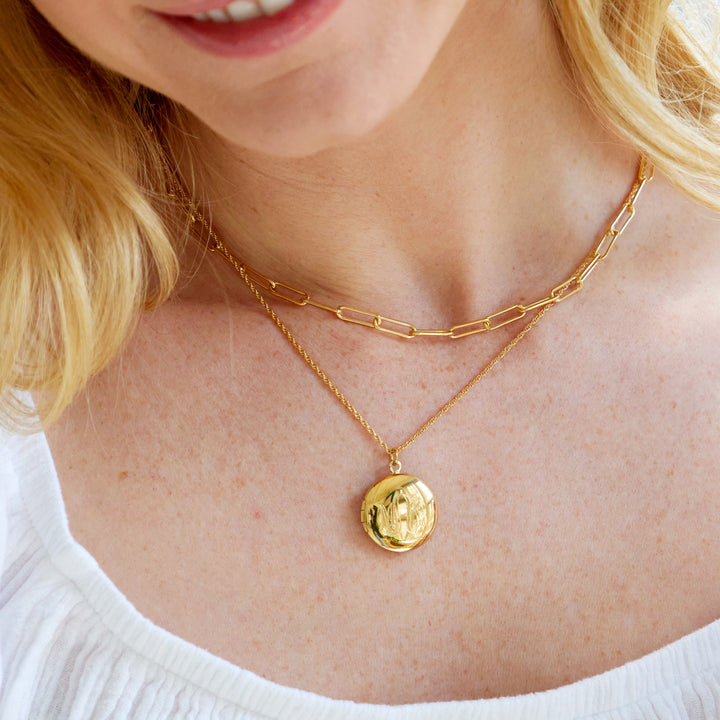 Isla Locket Layering Set