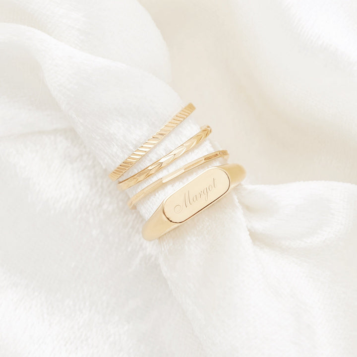 Evie Signet Ring
