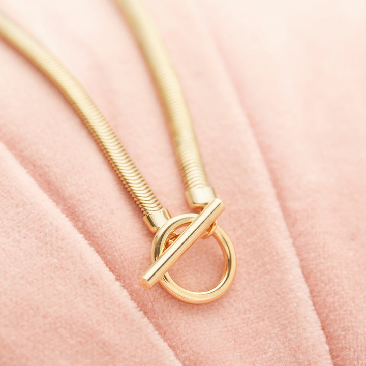 Izzy Herringbone Toggle Necklace