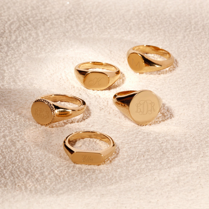 Evie Signet Ring