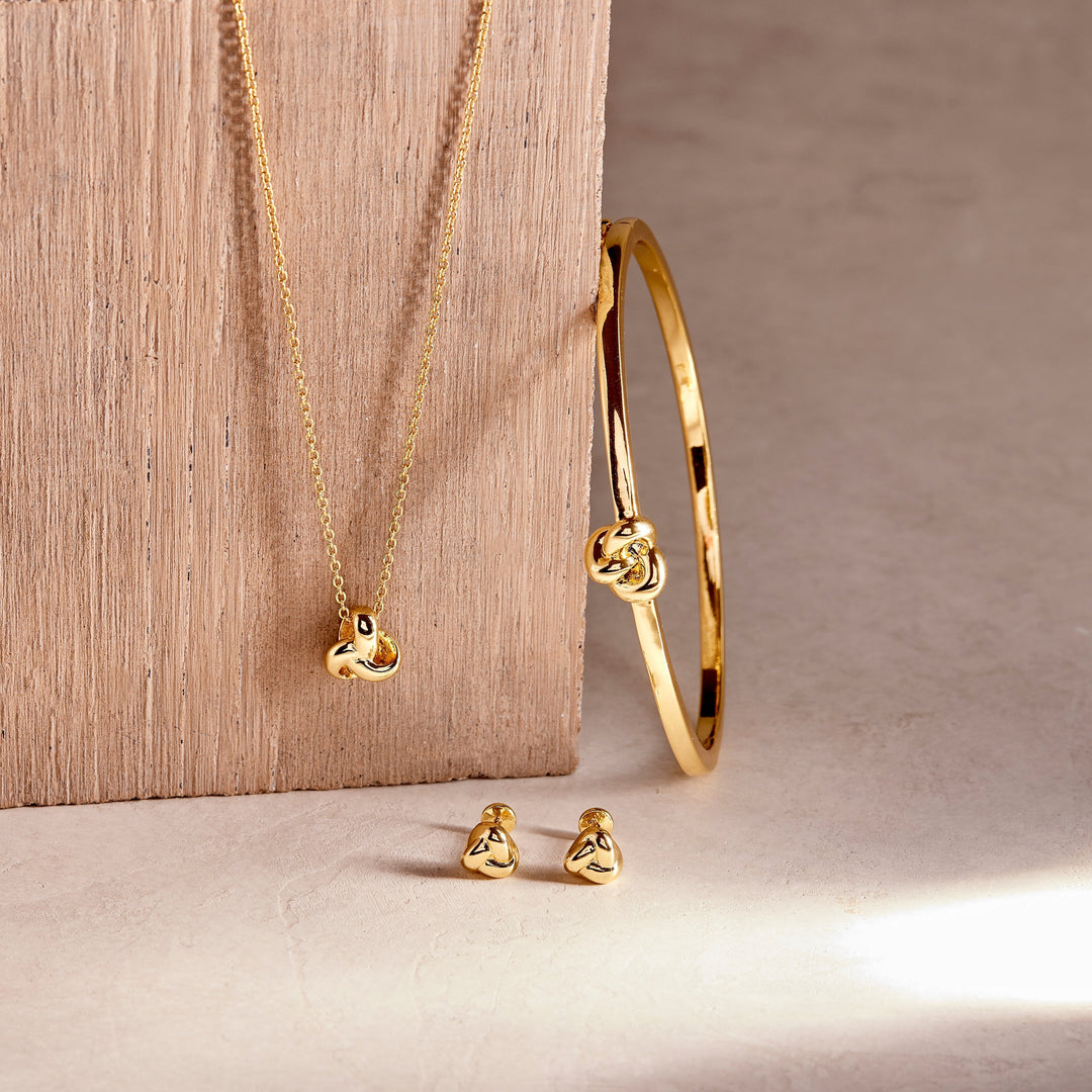 Sutton Knot Collection: A Modern Symbol of Love
