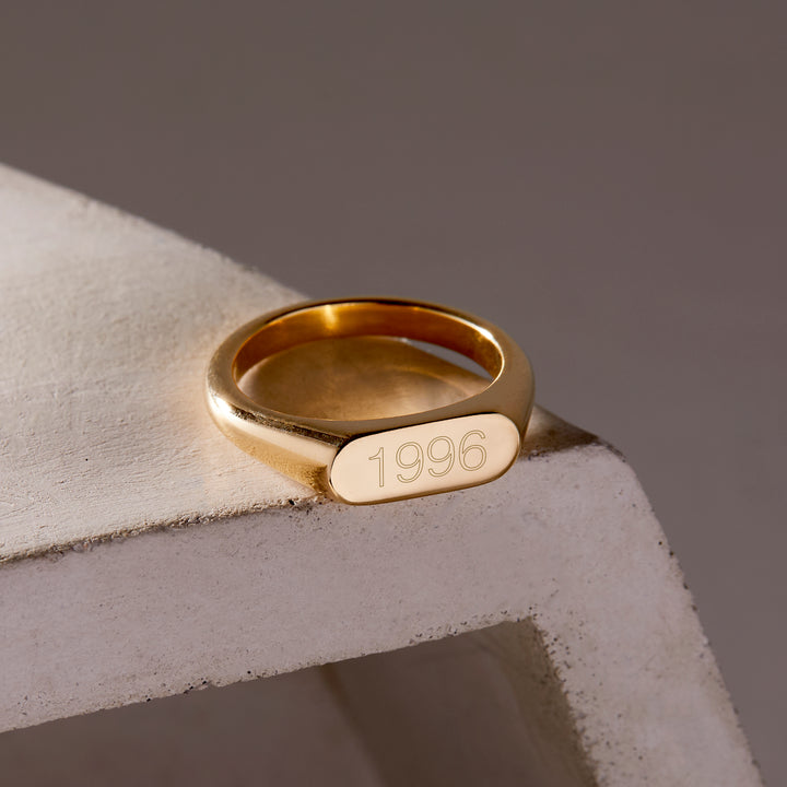 Evie Date Signet Ring