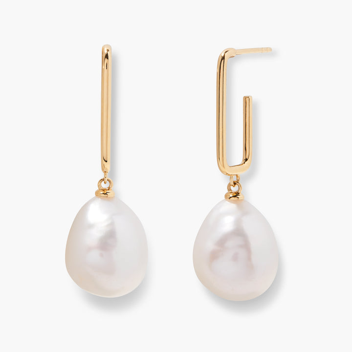 Everly Pearl Earrings