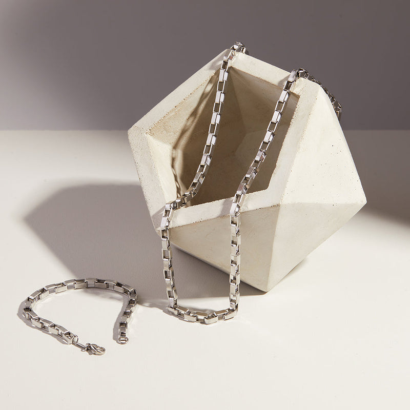 Levi Rectangle Link Chain Necklace